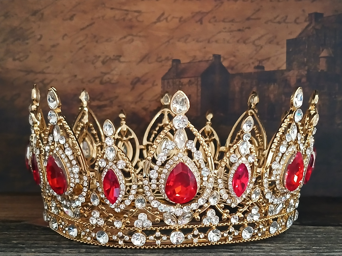 Ruby Teardrop Crown