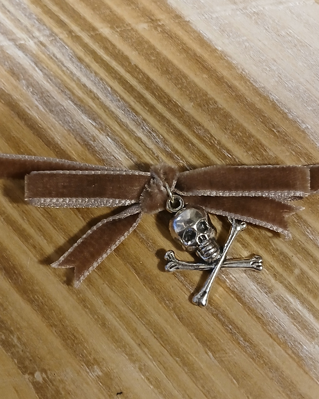 Velvet Choker Crossbones Charm Bow Style