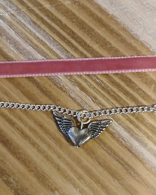 Velvet Choker Winged Heart Charm Chain Drape Style