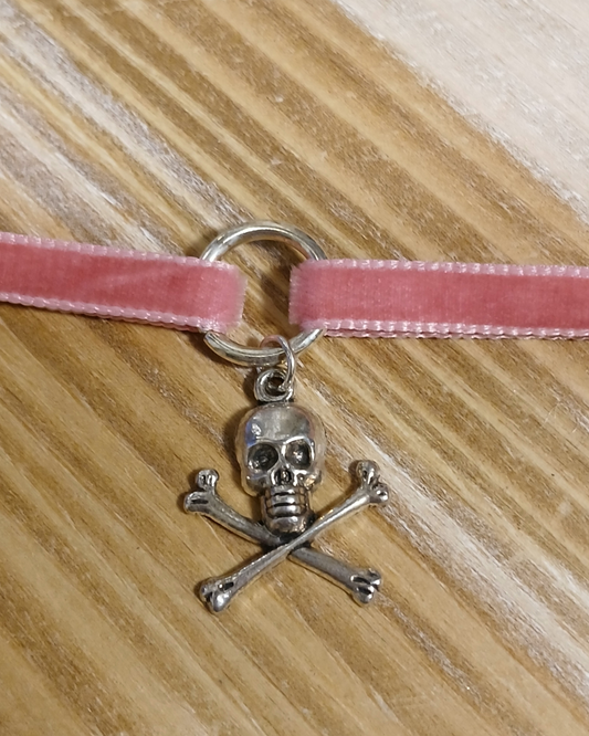 Velvet Choker Crossbones Charm Ring Style