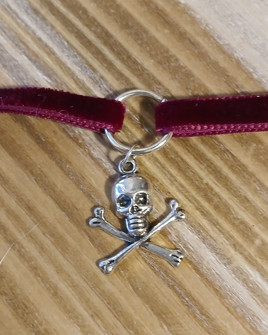 Velvet Choker Crossbones Charm Ring Style